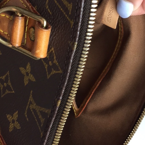 Authentic Louis Vuitton monogram Alma PM - Picture 8 of 8